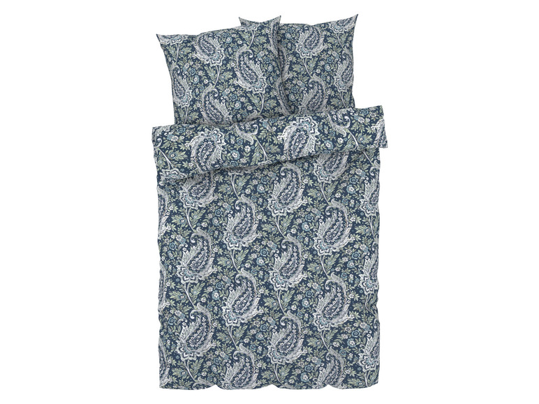 Een dekbedovertrek en kussenslopen met een paisley-motief.