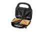 Open tosti-apparaat met twee geroosterde driehoekige tosti's.