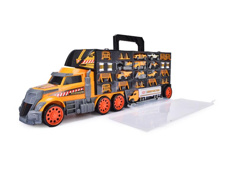 Speelgoedvrachtwagen met aanhanger vol kleine bouwvoertuigen en accessoires.