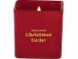 Rode kerstkaars met de gouden tekst 'Christmas Cedar'.