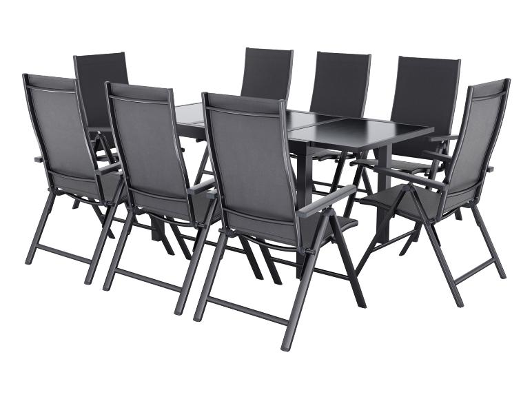 Donkergrijze tuineetset met een rechthoekige tafel en acht klapstoelen.
