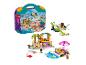 LEGO Friends Creative Beach and Travel Suitcase set met strand, vliegtuig en accessoires.