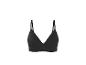 Zwarte geribbelde bralette met dunne bandjes op een witte achtergrond.