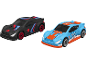 Twee speelgoedraceauto's in zwart en blauw.