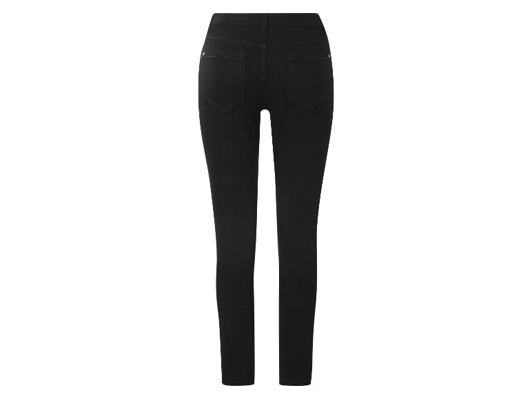 Zwarte damesjeans met hoge taille en achterzakken.