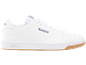Witte lage sneaker met een rubberen zool