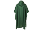 Donkergroene regenponcho met capuchon, achteraanzicht