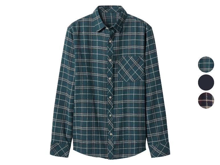 Een groen-wit geruit overhemd met lange mouwen, borstzak en knopen.