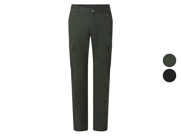 Groene cargbroeken met twee zijzakken.