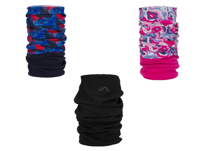 Drie multifunctionele nekwarmer: één blauw-rood, één roze-blauw en één zwart.