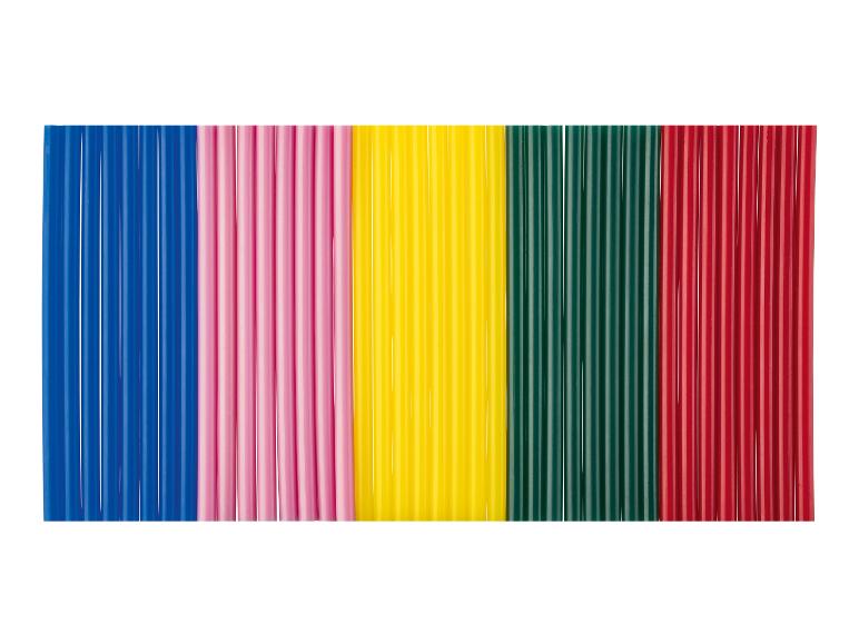 Blauwe, roze, gele, groene en rode lijmstokken.