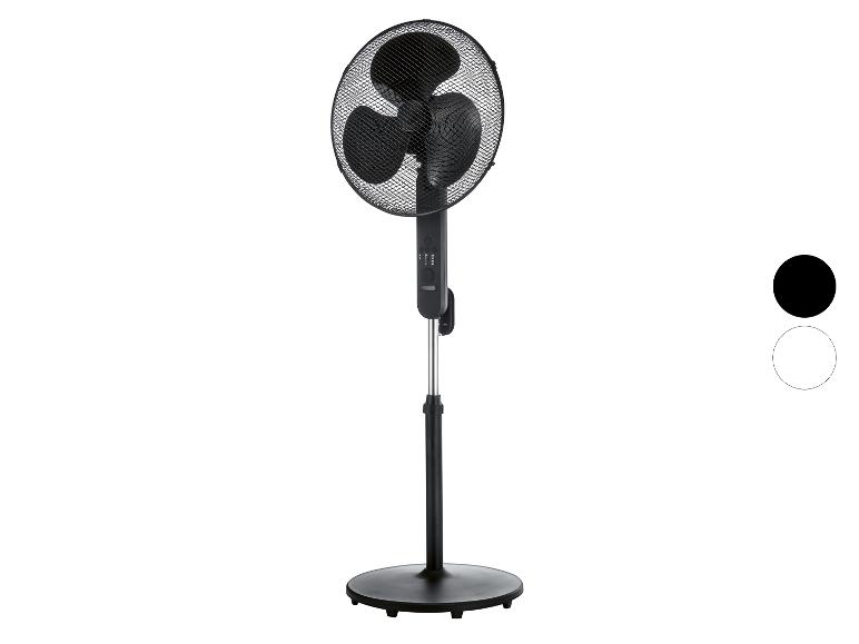 Zwarte staande ventilator: efficiënte koeling.