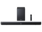 Een zwarte soundbar met subwoofer en afstandsbediening van Sharp.