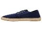 Marineblauwe canvas espadrille schoen met touwdetails op de zool.
