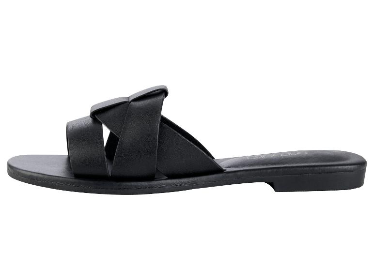 Zwarte sandalen met gekruiste bandjes, minimalistische stijl.