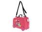 Roze kinderkoffer met wielen en stripfiguren, met de tekst 'ARE WE THERE YET?'