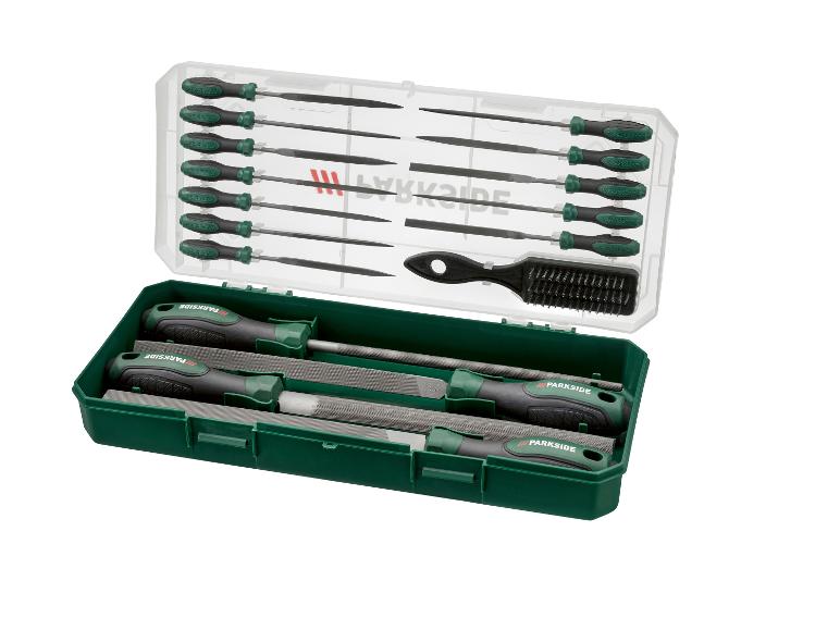 Set vijlen en raspen met handvatten, in twee groene opbergdozen.