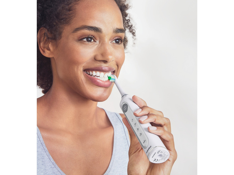 Ga naar volledige schermweergave: NEVADENT® Elektrische tandenborstel Advanced - afbeelding 3