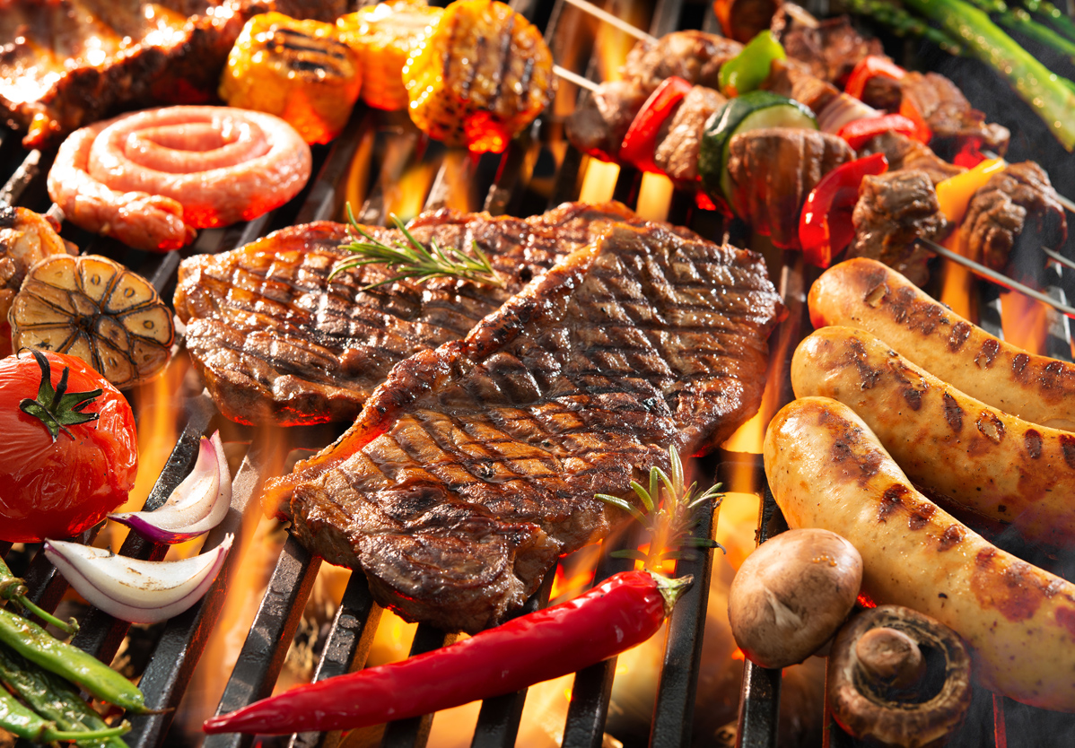 Barbecue: steaks, worsten en spiesjes