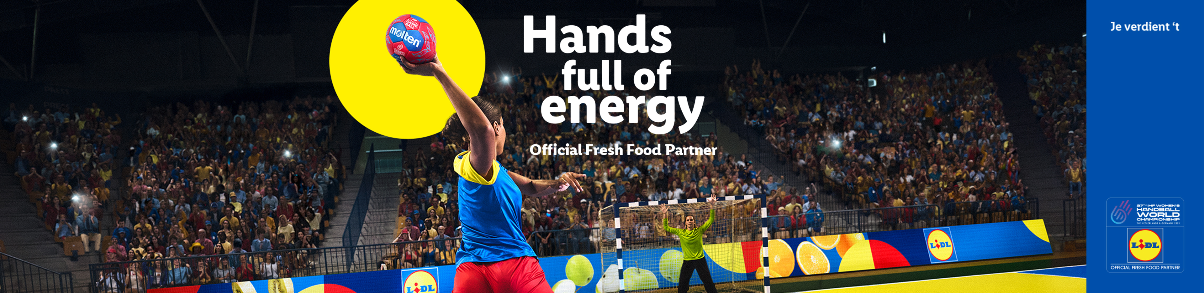 Lidl-advertentie voor het WK handbal met een speler die een Molten-bal vasthoudt en de slogan 'Hands full of energy'.