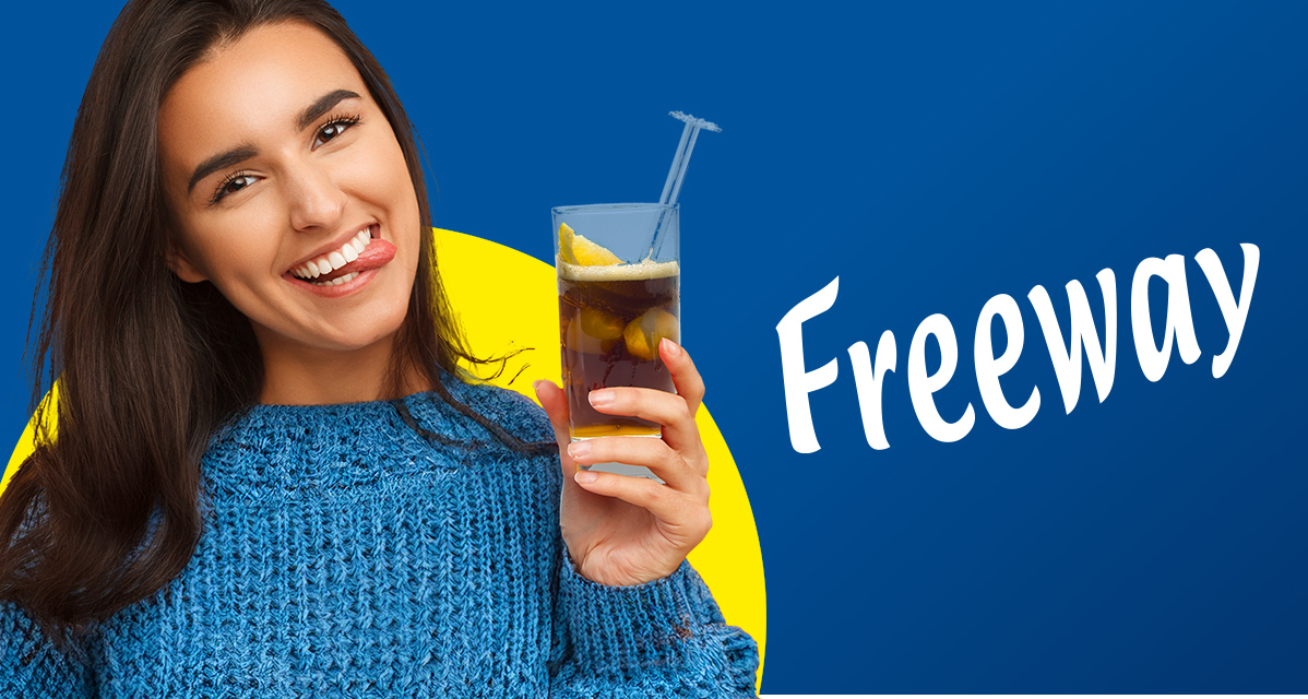 Vrouw met een Freeway drankje.
