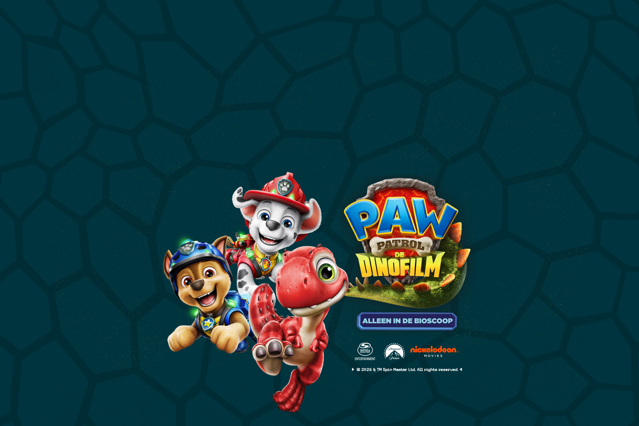 Drie stripfiguren, waaronder twee honden en een dinosaurus, met de tekst 'PAW PATROL DE DINOFILM' en 'ALLEEN IN DE BIOSCOOP'.