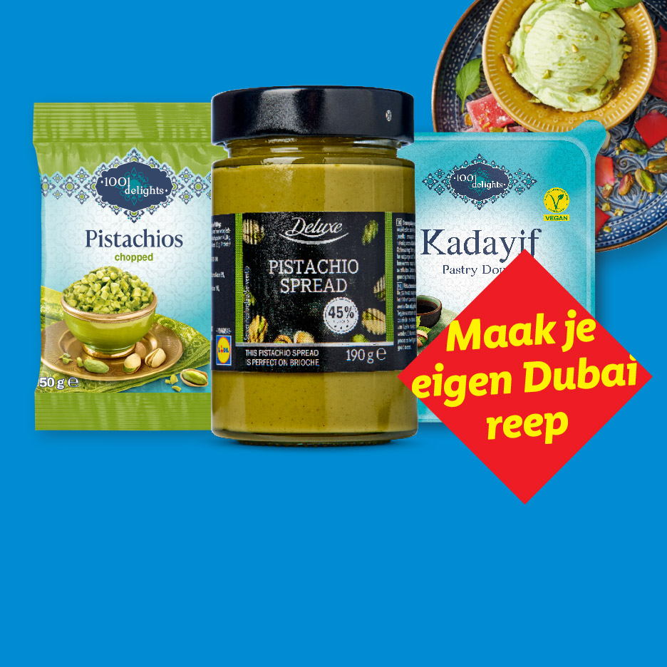 Een pot pistachepasta, een zakje gehakte pistachenoten en kadayif deeg, met de tekst 'Maak je eigen Dubai reep'.