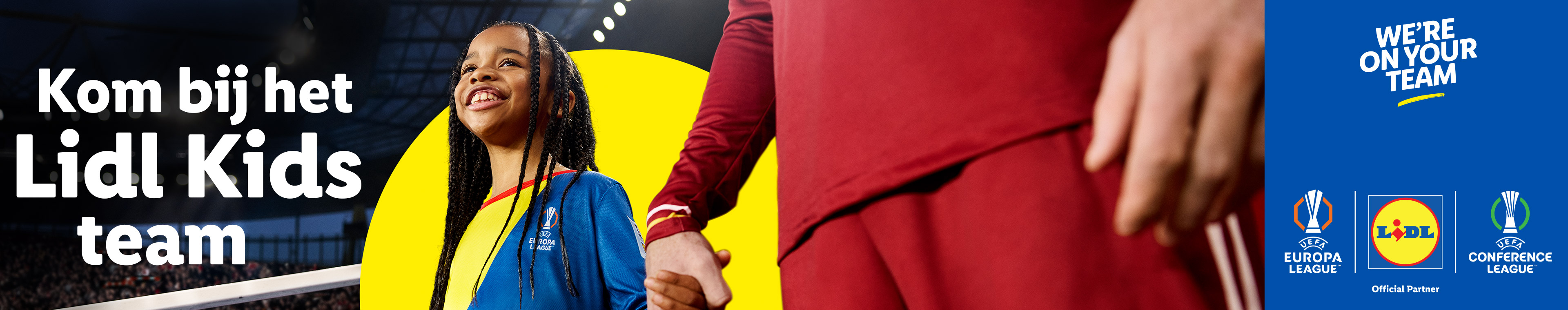 Een kind en een volwassene houden elkaars hand vast, met Lidl- en UEFA-logo's eronder.